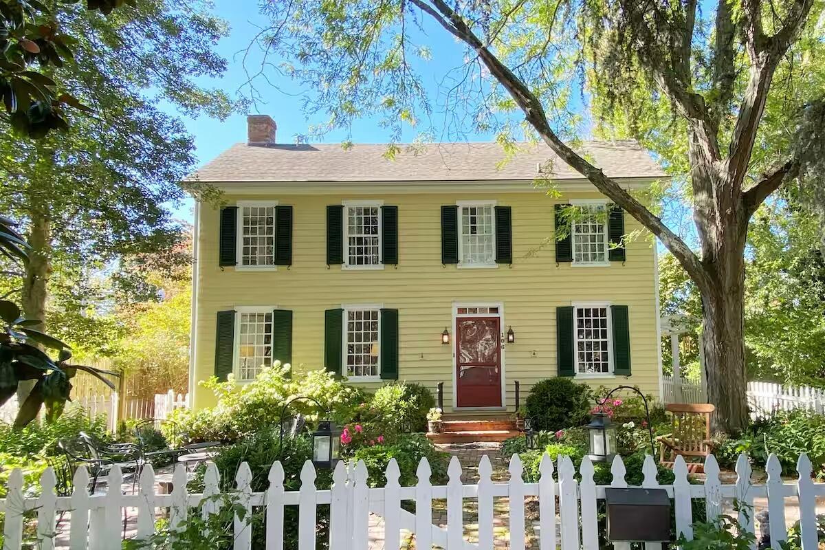Picture of Magnolia House
