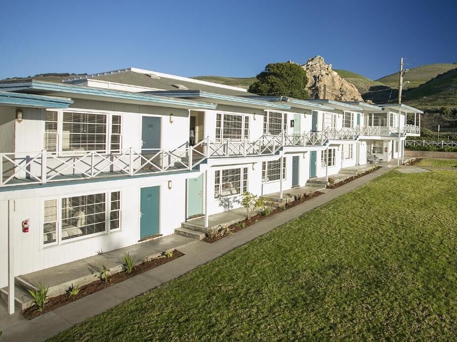 Picture of The Tides Oceanview Inn & Cottages
