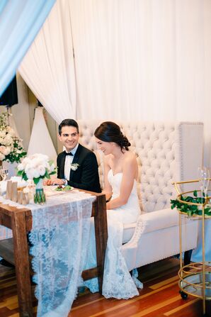 Chic Tufted Sweetheart Table Settee