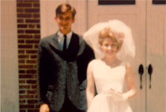 Dolly Marries Carl Dean