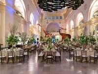 field museum wedding venue in Chicago, Illinois.