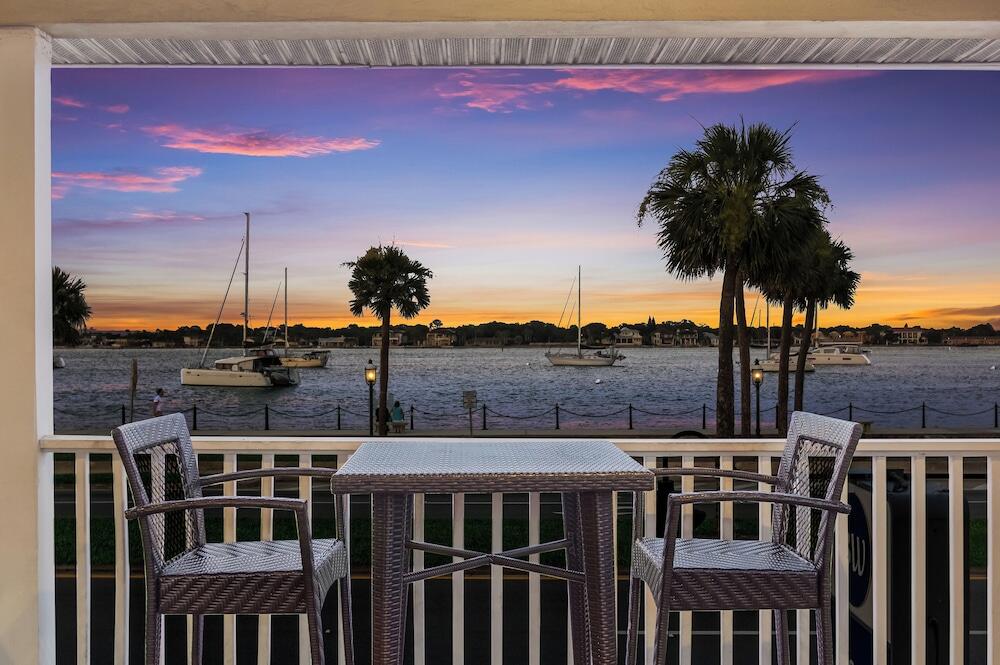 Picture of Best Western Historic Bayfront