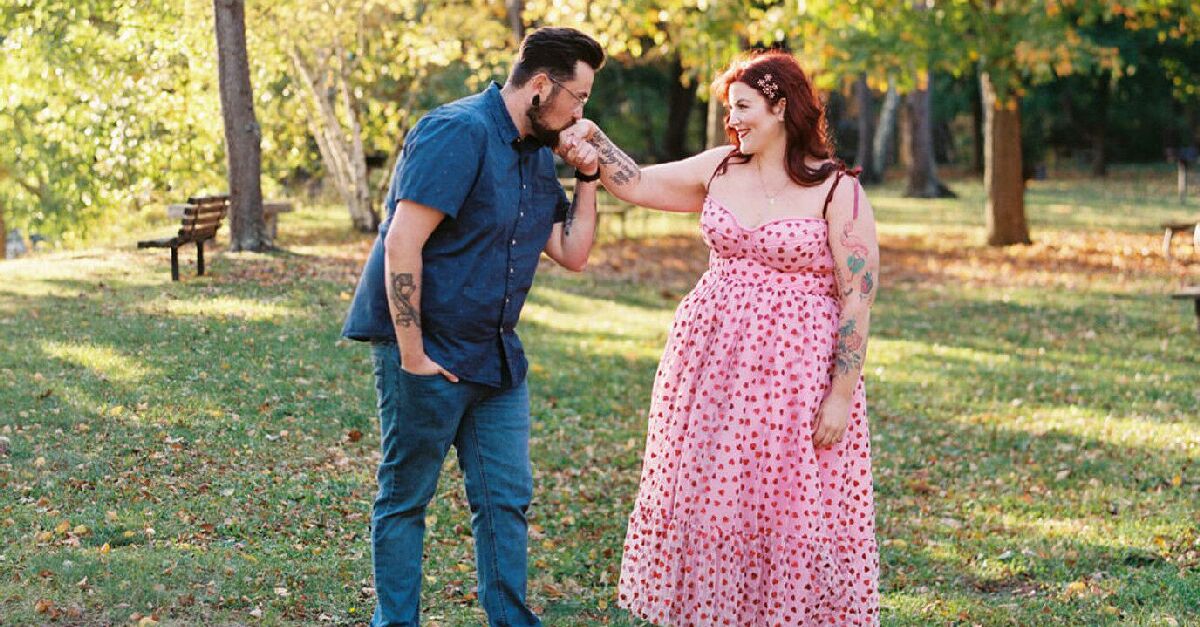 the happy couple poses with the wedding party for a group portrait - photo  by Dallas based destination wedding photographer Poser | Wedding  Inspiration Board | Junebug Weddings