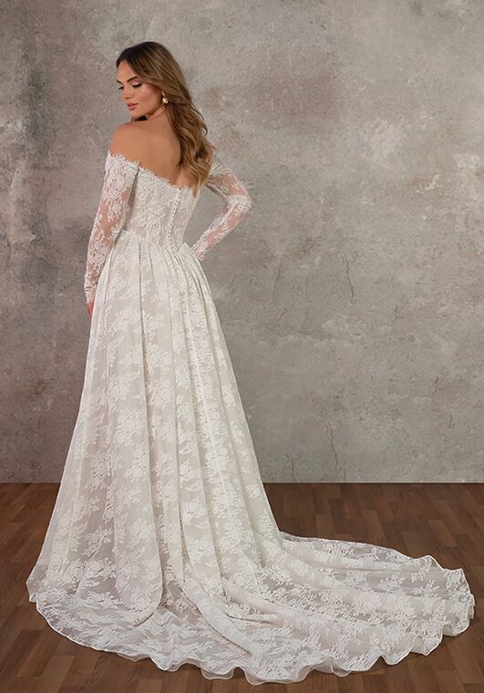 Essense of Australia D4466 A-Line Wedding Dress - 6