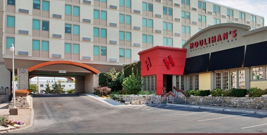 Picture of Holiday Inn Manhattan at the Campus, an IHG Hotel