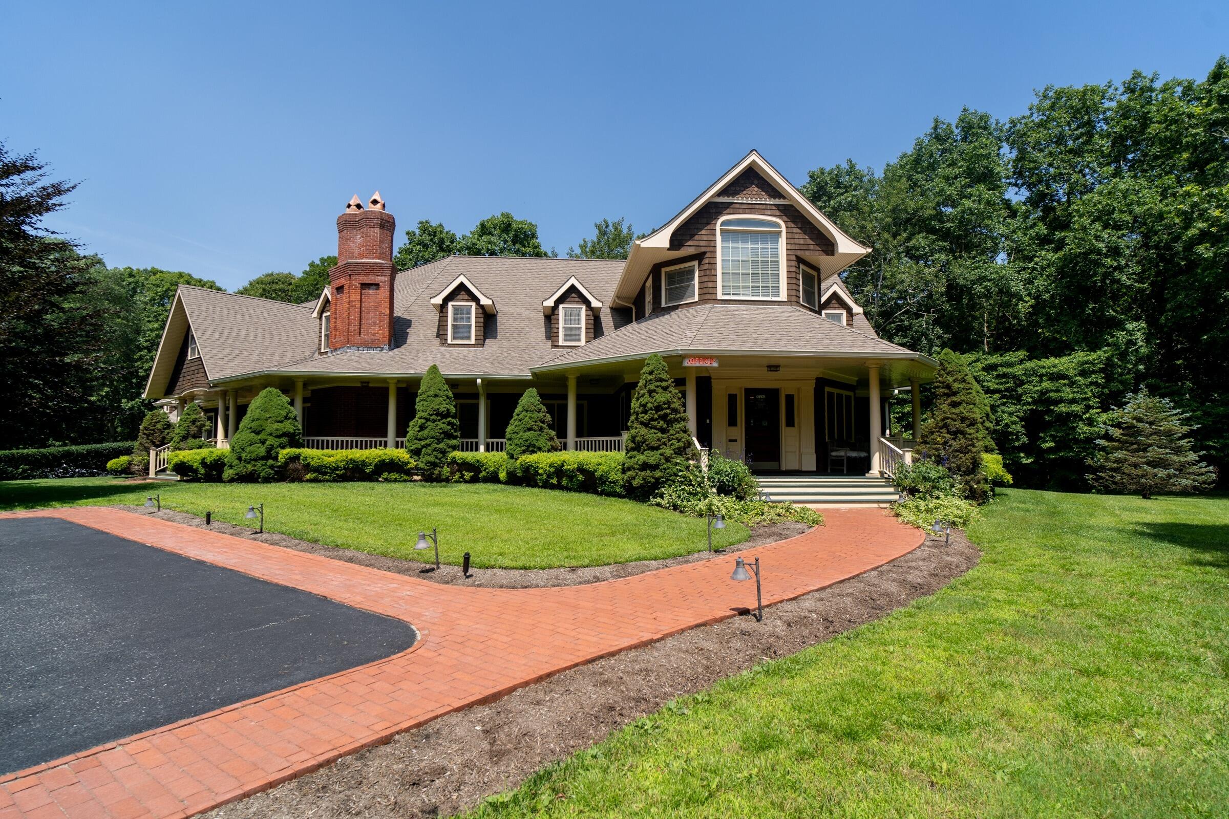 Picture of Wainscott Inn
