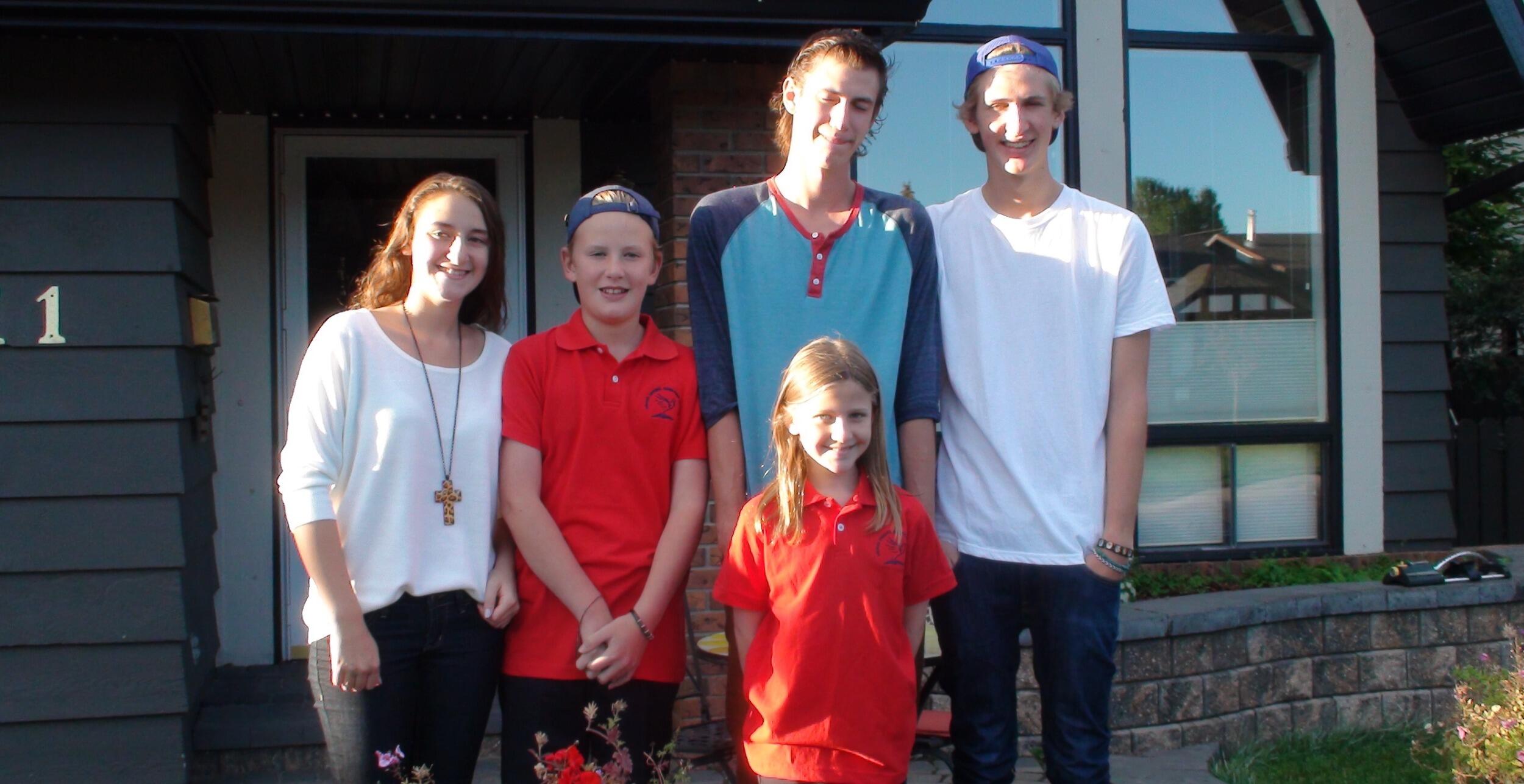 Vos' start school at Menno Simons 