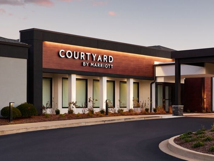 Picture of Courtyard St. Louis Creve Coeur