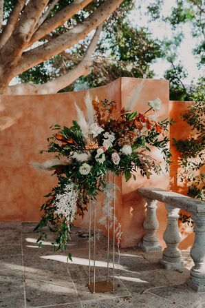 Dramatic Floral Arrangement at Scottsdale, Arizona, Wedding
