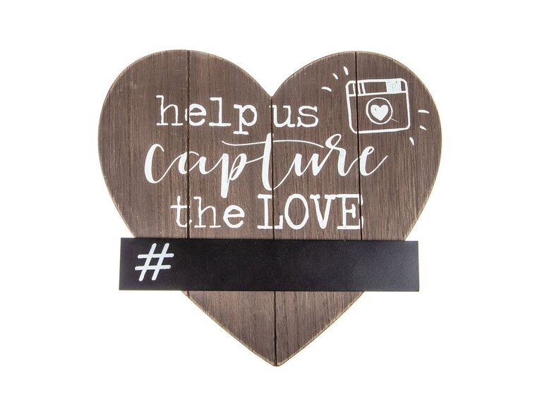 OnlinePartyCenter Capture the Love heart wood sign