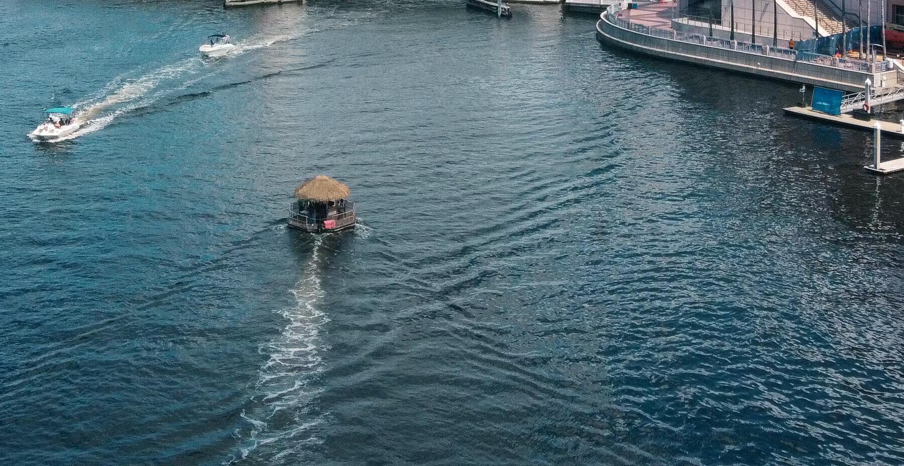 Picture of Cruisin’ Tiki Tampa Boats