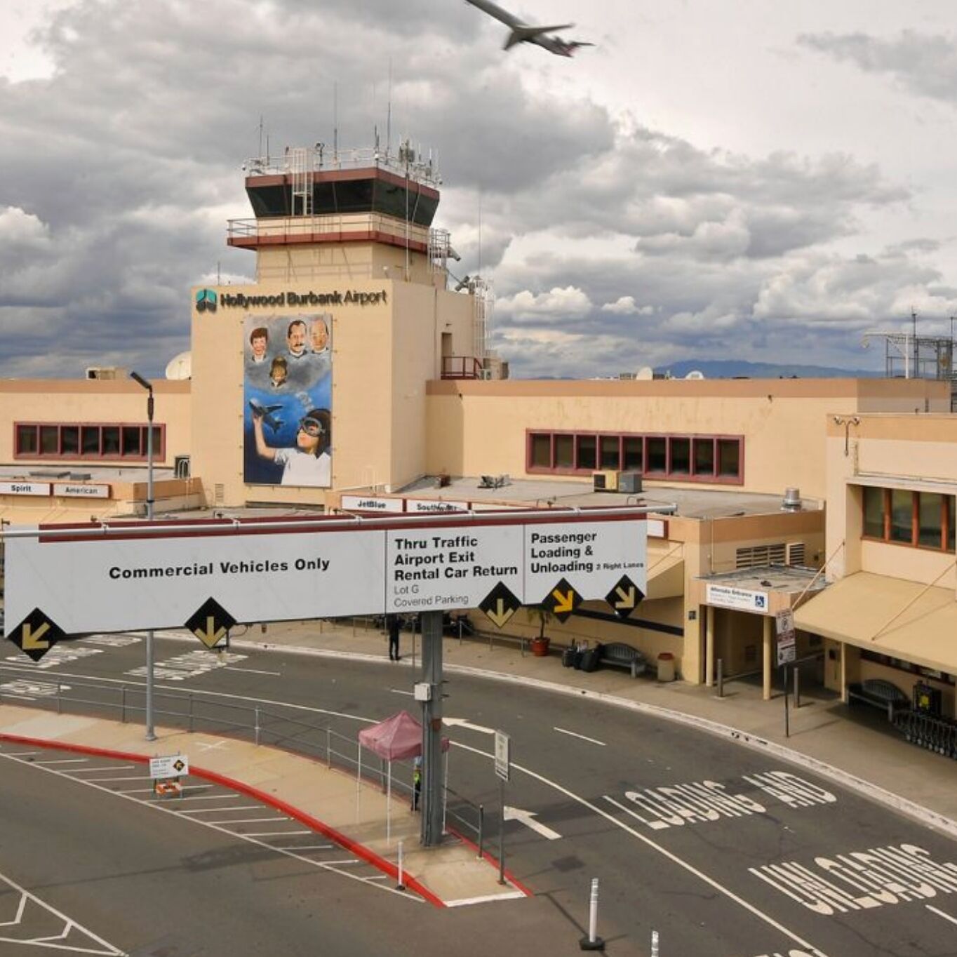 Picture of Burbank Airport – North (AV Line) Metrolink Station
