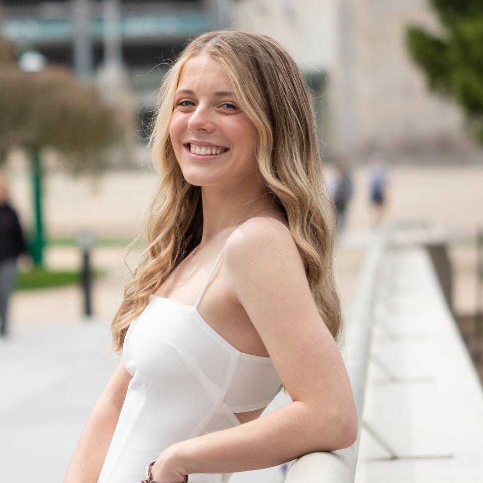 Madison Krzisnik