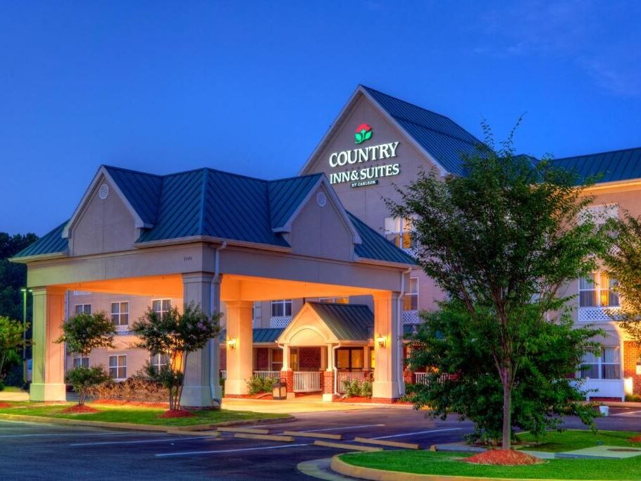Picture of Country Inn & Suites by Radisson, Chester, VA