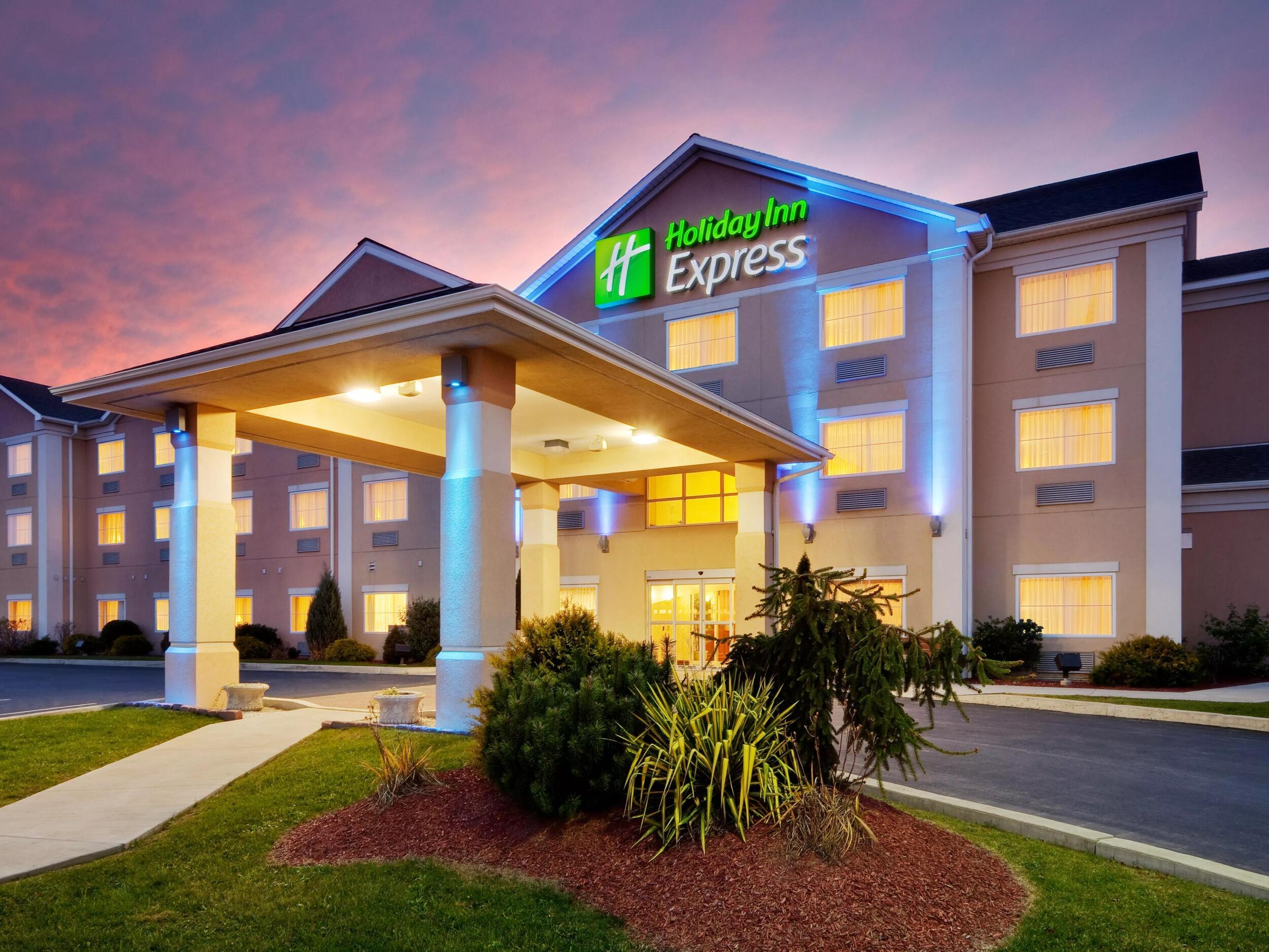 Picture of Holiday Inn Express & Suites Jenks, an IHG Hotel
