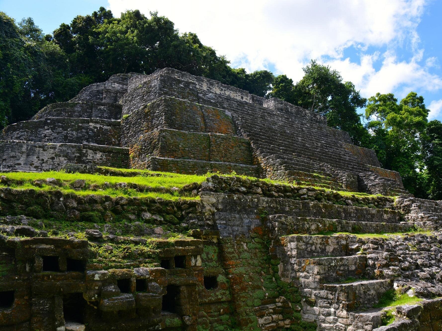 Picture of Lamanai Archaeological Reserve