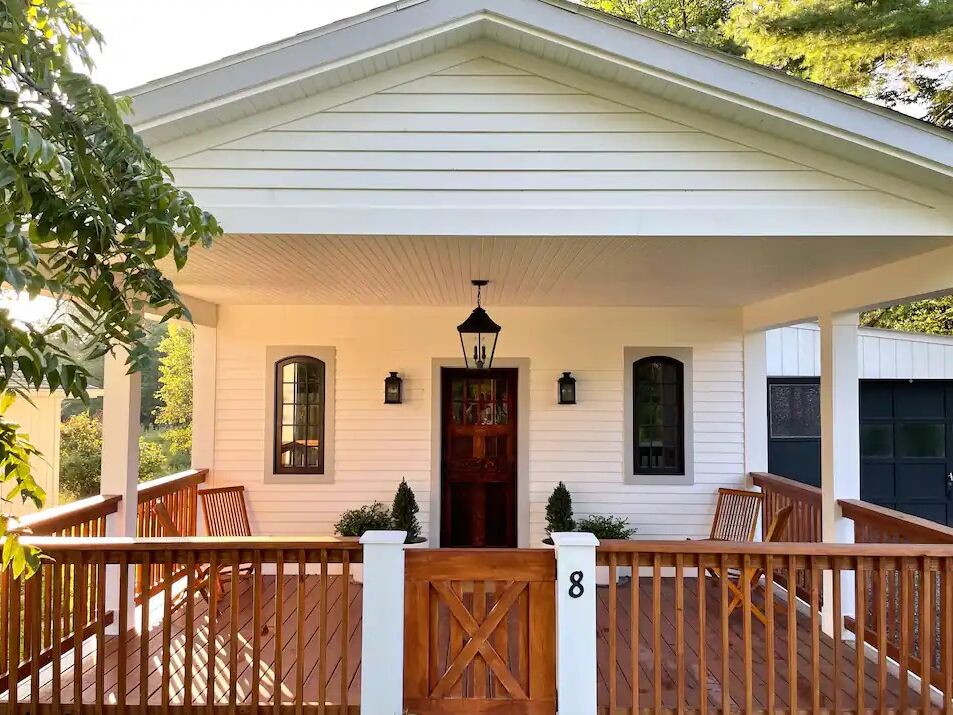 Picture of Luxury Historic School House Cottage