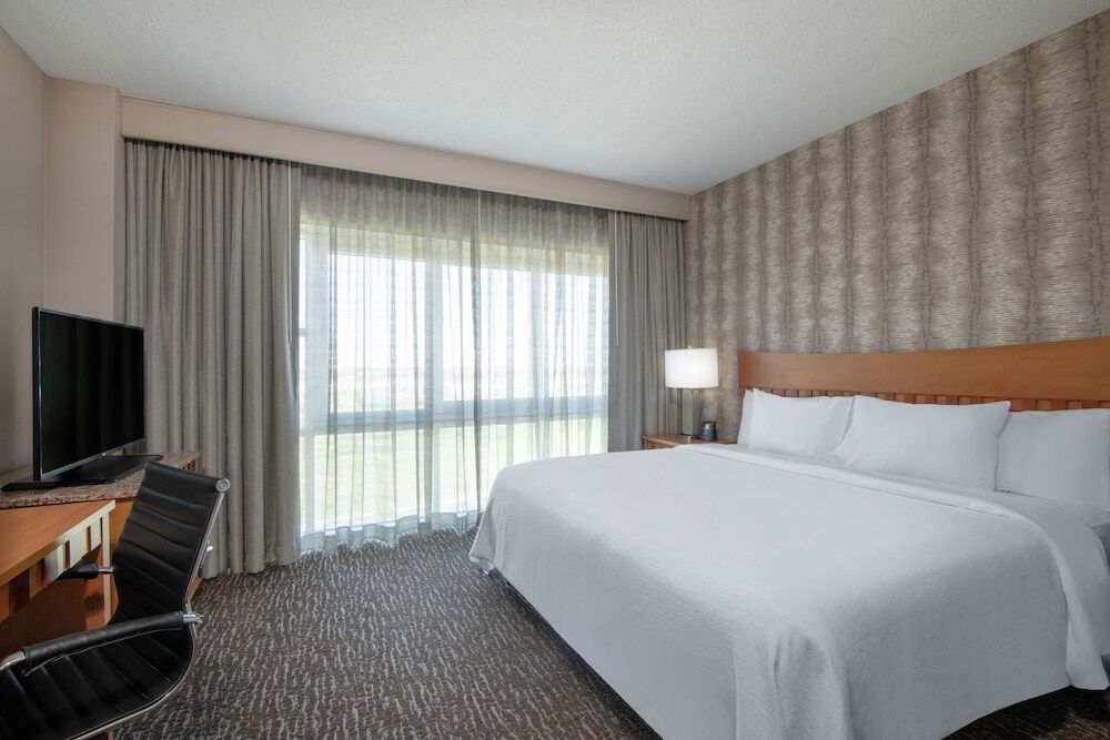 Picture of Embassy Suites Northwest Arkansas - Hotel, Spa & Convention