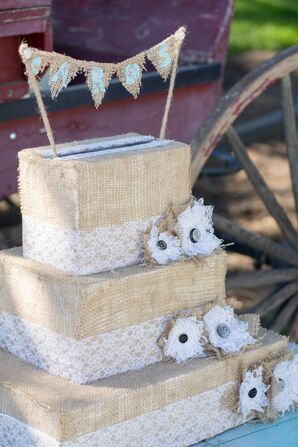 Burlap-Covered Square Cake Card Box