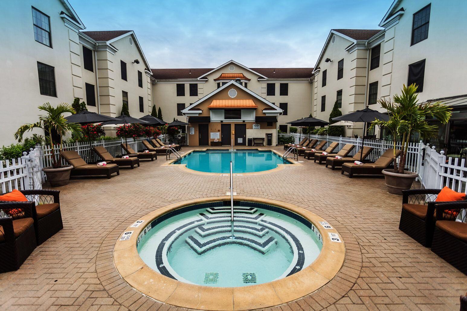 Picture of The Courtyard At The Inn At Fox Hollow