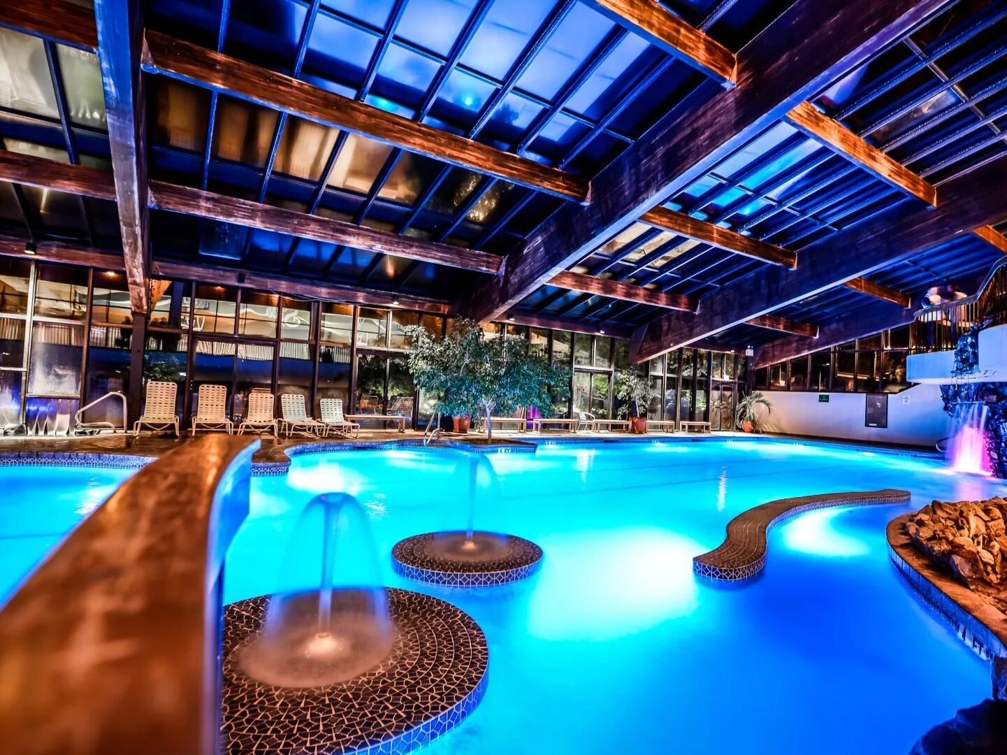 Picture of Minerals Pool Complex