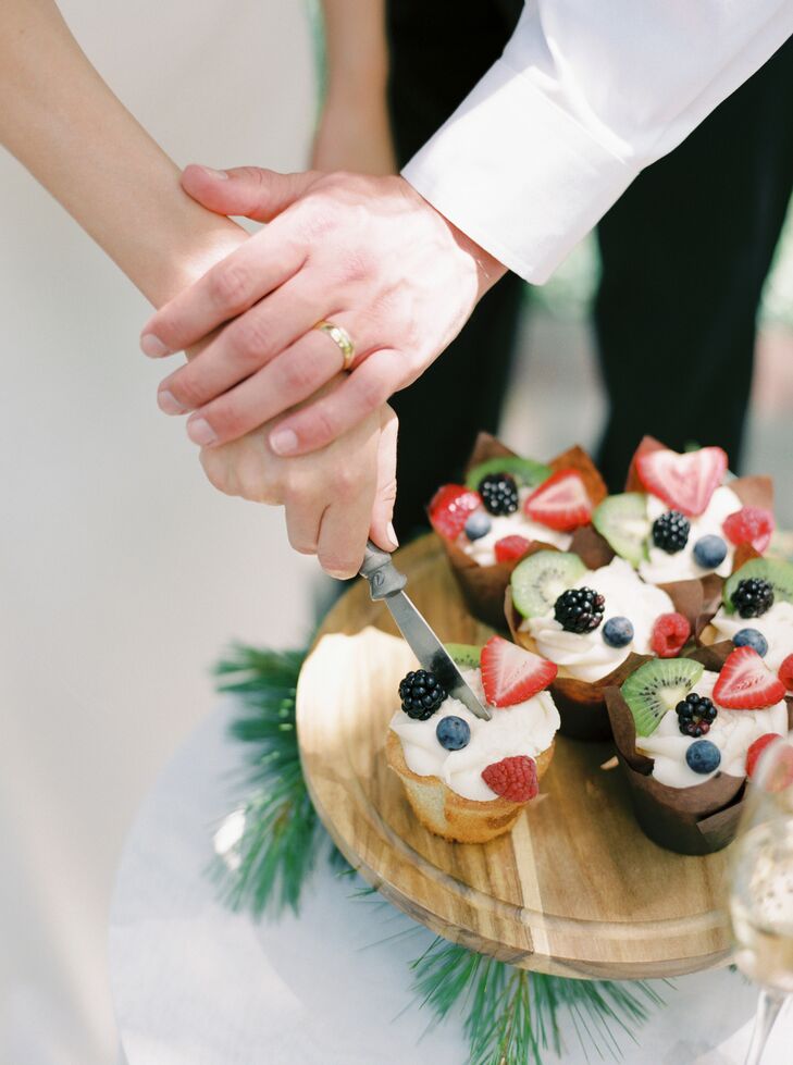 Fruit Desserts at Elopement in Bowling Green, Kentucky