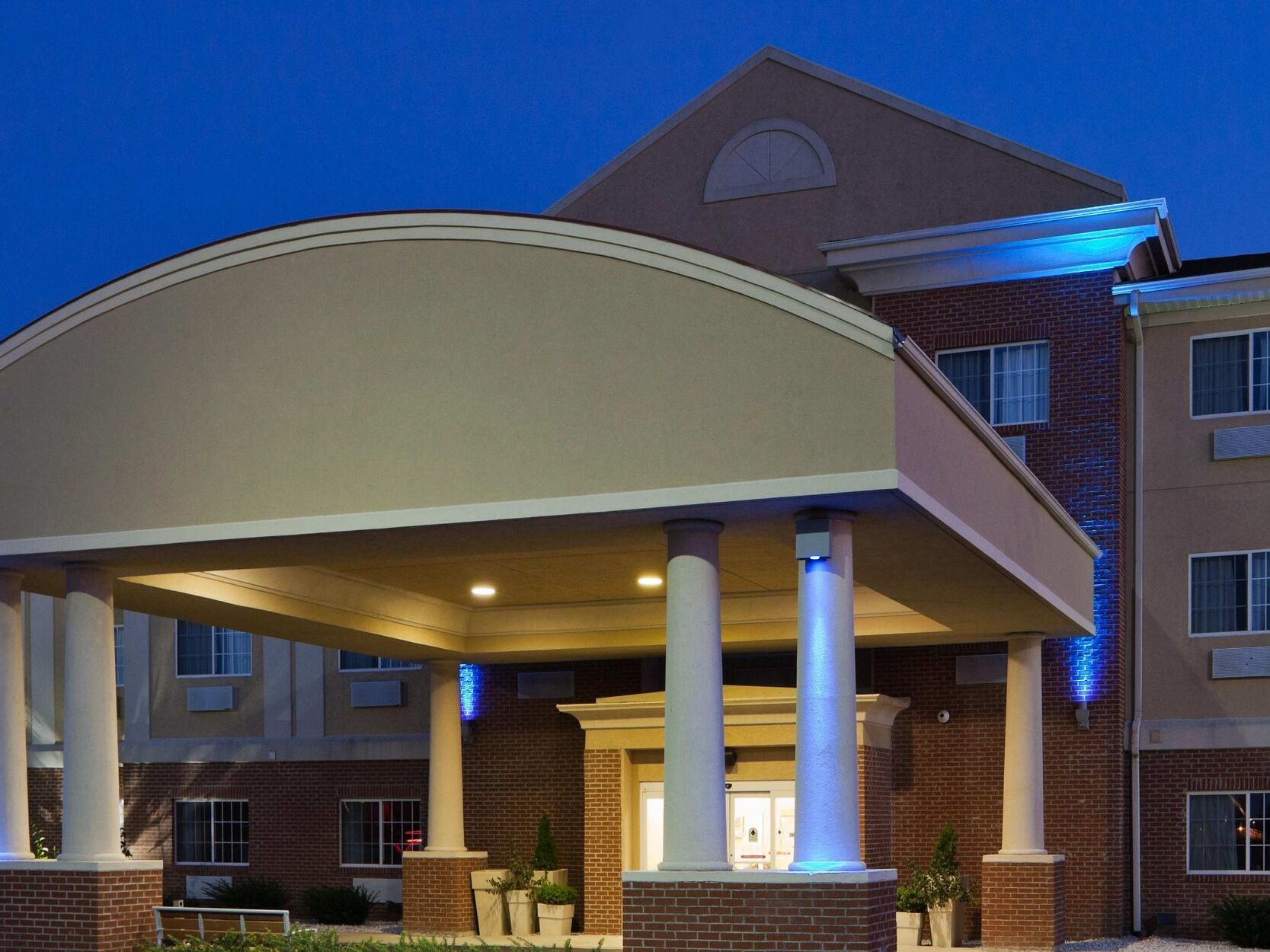 Picture of Holiday Inn Express & Suites Defiance, an IHG Hotel
