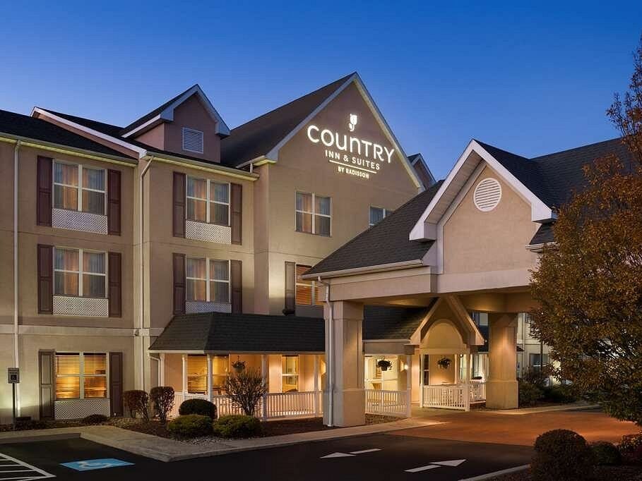 Picture of Country Inn & Suites by Radisson, Frackville (Pottsville), PA