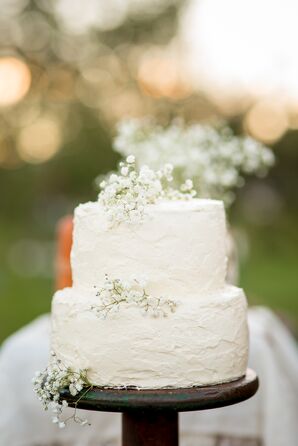 Baby's Breath-Decorated White Buttercream Wedding Cake