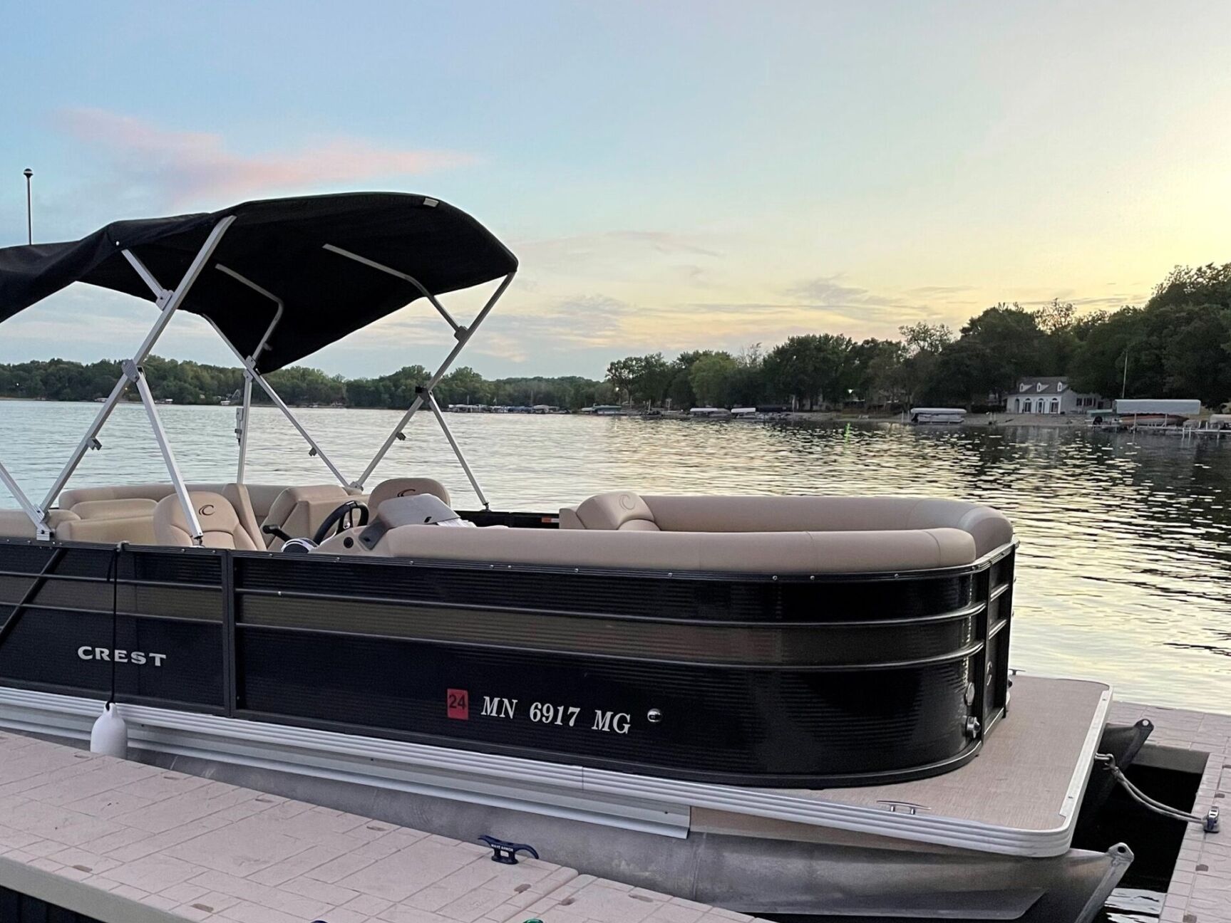 Picture of Pontoon Rentals at Bug Bee
