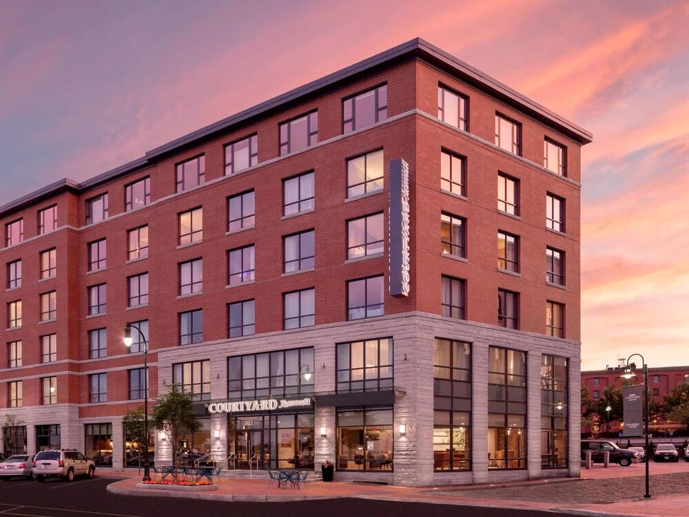 Picture of Courtyard Portland Downtown/Waterfront