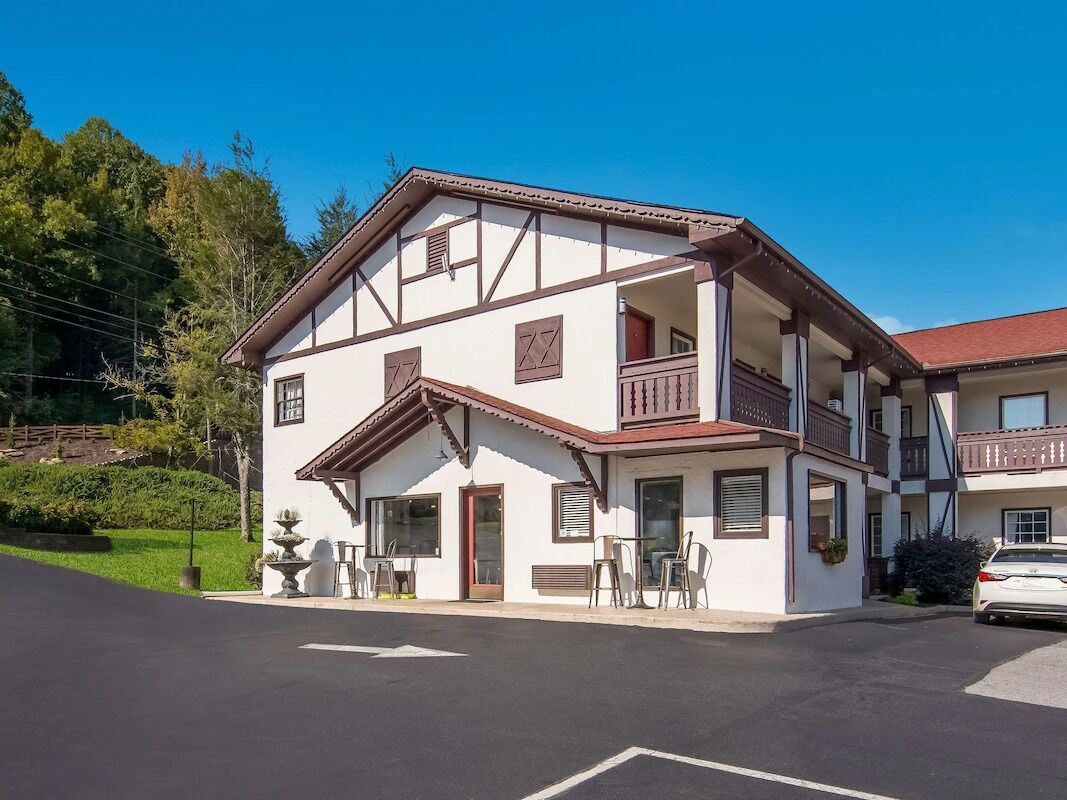 Picture of SureStay By Best Western Helen Downtown