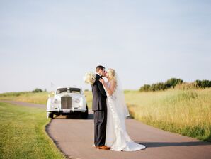 Romantic Lace-Trimmed Veil