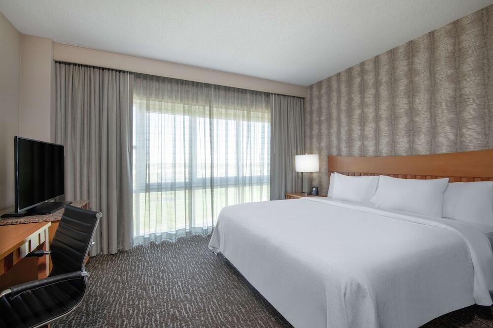 Picture of Embassy Suites Northwest Arkansas - Hotel, Spa & Convention