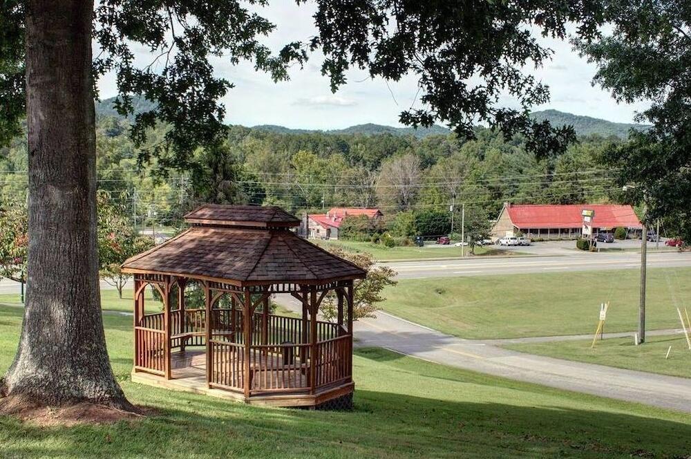 Picture of Highland Manor Inn