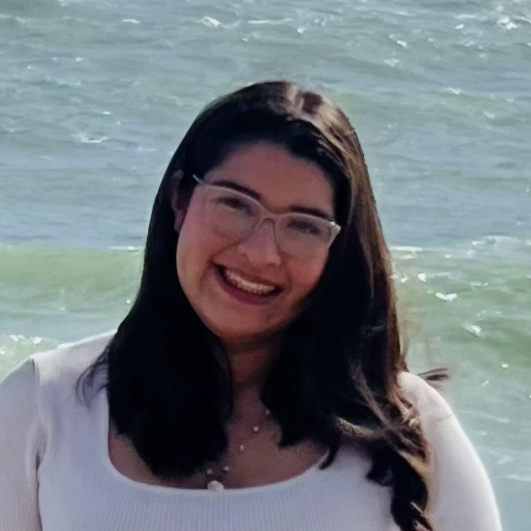 Picture of Guiding Companion/Bridesmaid - Gabriela Gonzalez