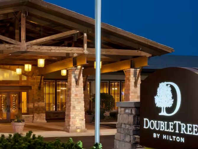 Picture of DoubleTree by Hilton Hotel Libertyville - Mundelein
