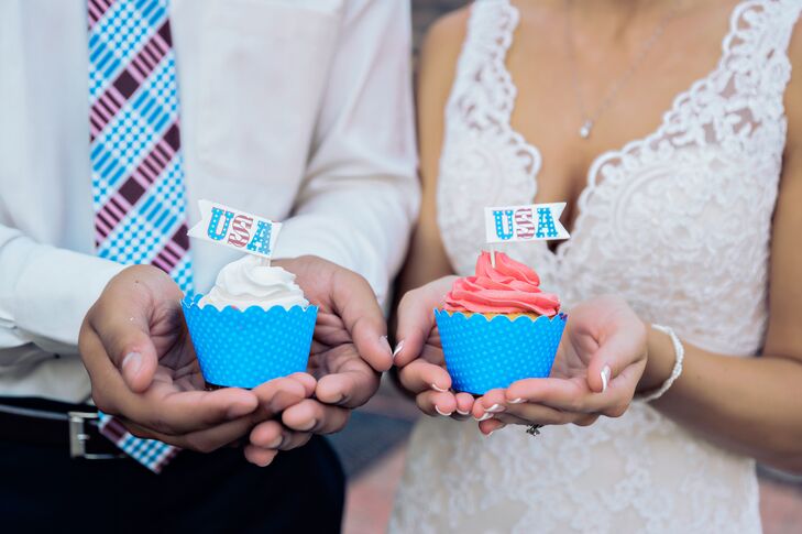In addition to having two cakes, Samantha and Chris took their patriotic theme one step further with red, white and blue cupcakes adorned with "USA" toppers.