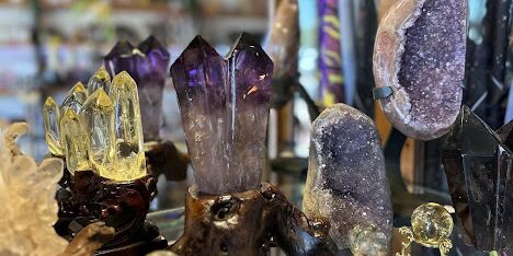 Picture of Silver Moon Curios