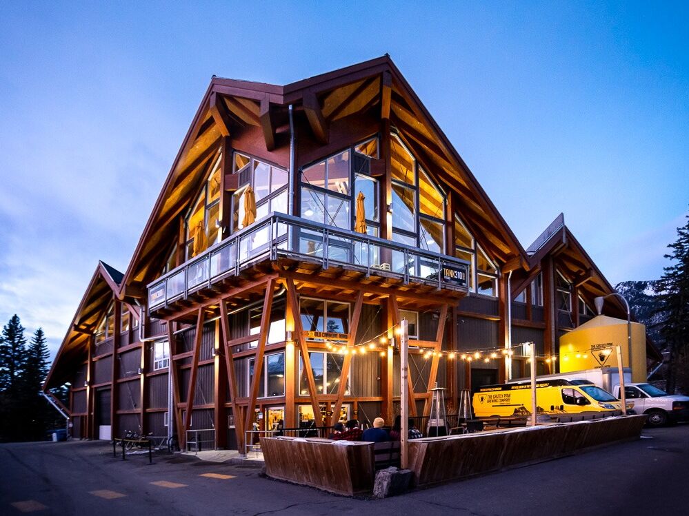 Picture of The Grizzly Paw Pub