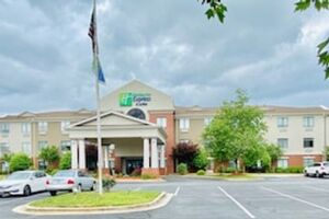 Picture of HOLIDAY Inn EXPRESS & SUITES REIDSVILLE
