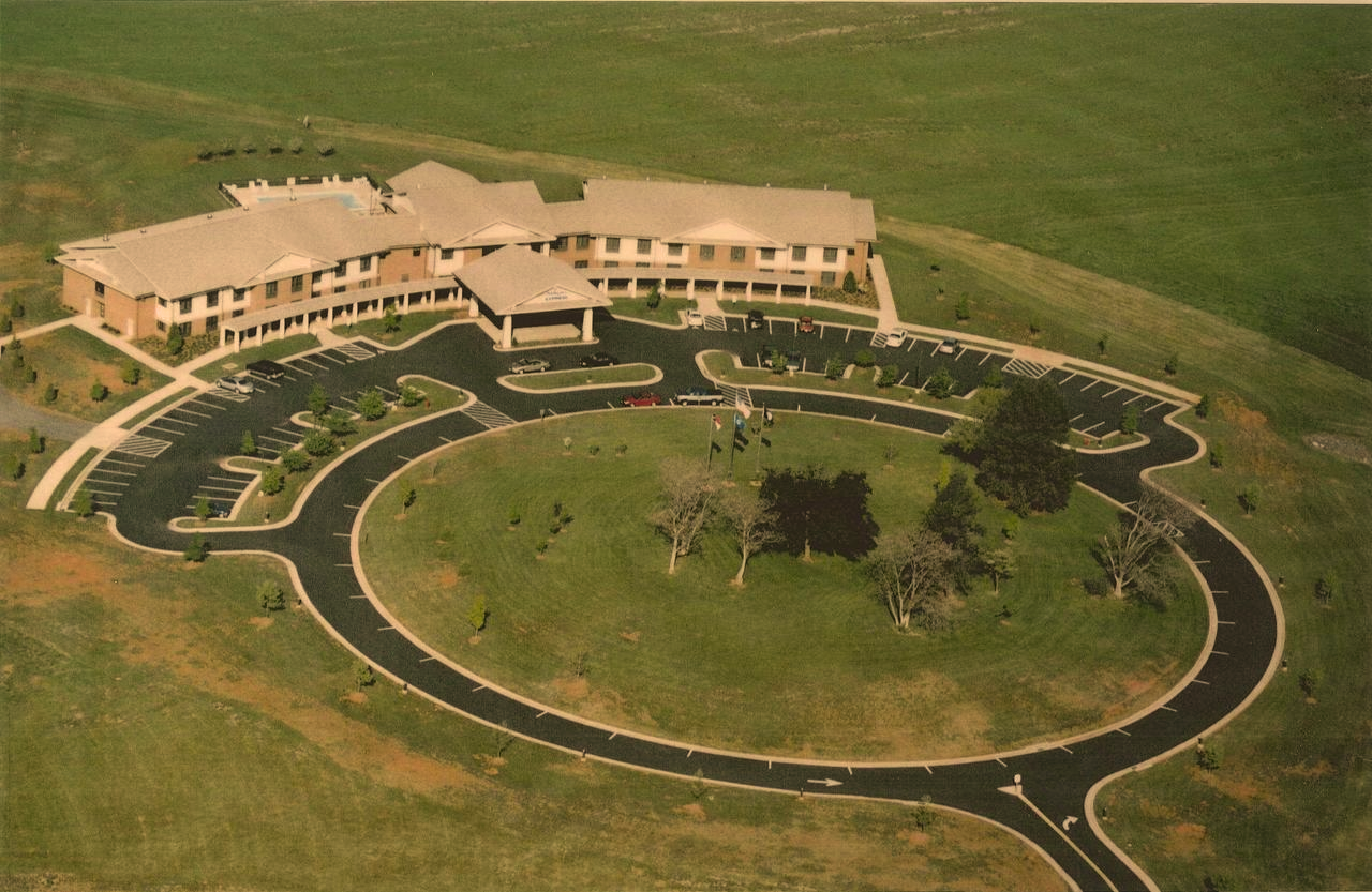 Picture of Round Hill Inn (Call in to Book Hotel Room) Brandon Nash/Megan Butterworth**