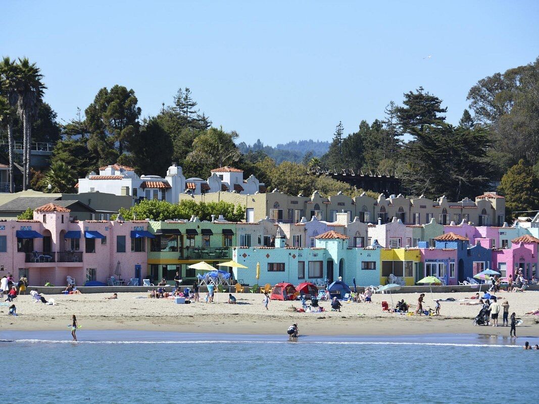 Picture of Capitola Venetian Hotel