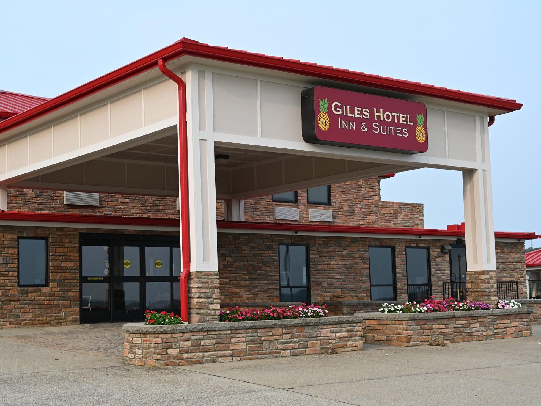 Picture of Giles Hotel Inn & Suites