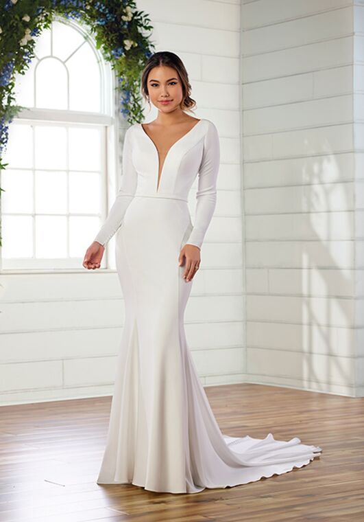 Essense of Australia D2972 Sheath Wedding Dress - 6