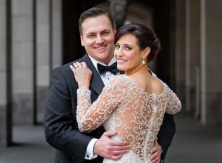 After a Valentine’s Day proposal, Ashley Dean (30 and a fitness coach) and Tom Davis (42 and a business owner) looked to another holiday to cap off th