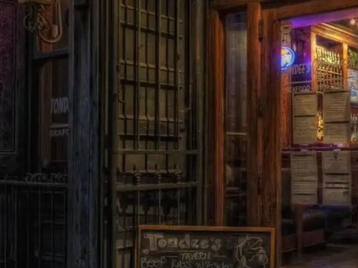 Picture of Savannah Haunted Pub Crawl Walking Tour