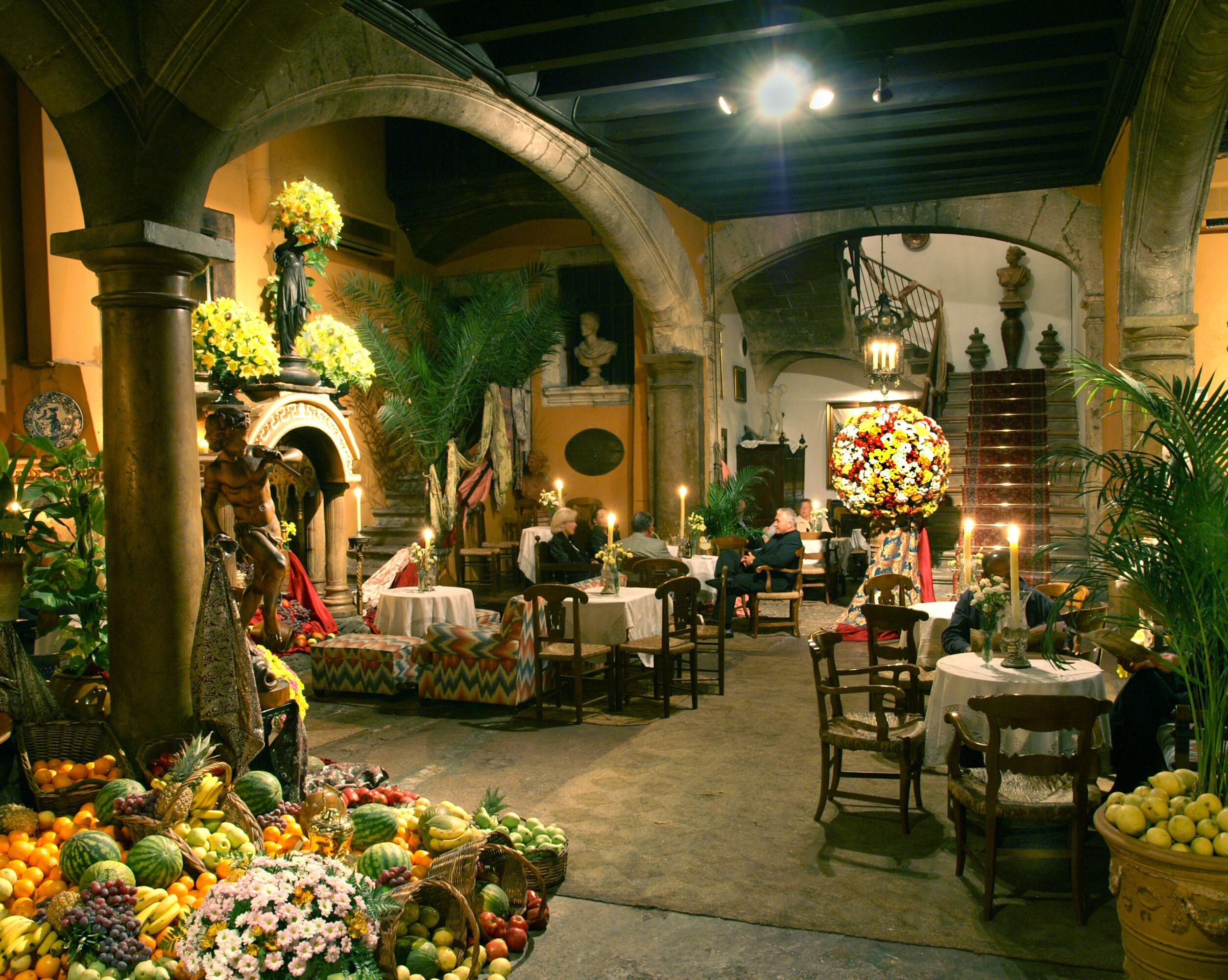 Picture of Night Life: Bar Abaco