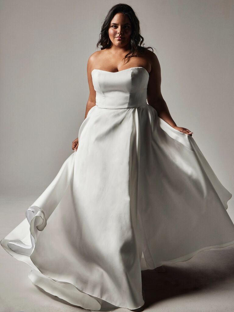 Classic Strapless Wedding Dresses