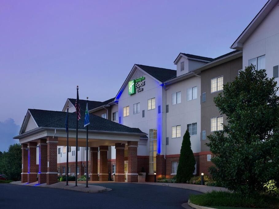 Picture of Holiday Inn Express & Suites Charlottesville - Ruckersville